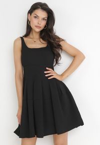 Born2be - Czarna Sukienka Mini na Ramiączkach Azrani. Kolor: czarny. Długość rękawa: na ramiączkach. Styl: wakacyjny. Długość: mini