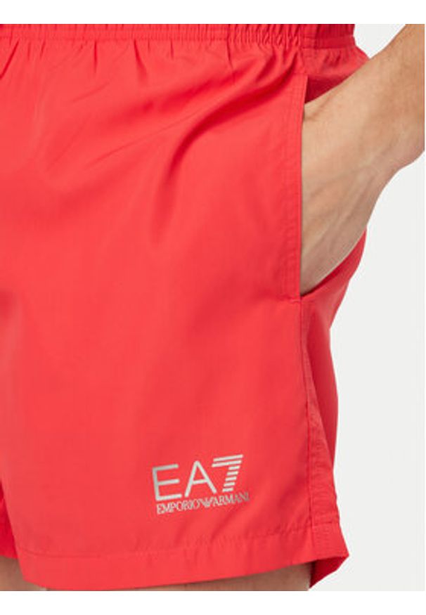 EA7 Emporio Armani Szorty kąpielowe 7M001677 AF13019 M4093 Czerwony Regular Fit. Kolor: czerwony. Materiał: syntetyk