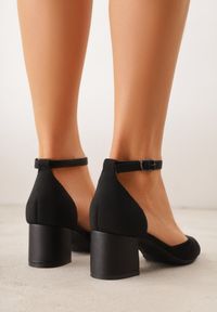 Born2be - Czarne Strukturalne Czółenka VICES na Słupku z Paskiem wokół Kostki Kallimei. Okazja: na co dzień, na spotkanie biznesowe. Zapięcie: pasek. Kolor: czarny. Materiał: jeans. Obcas: na słupku. Styl: casual, biznesowy, elegancki #5