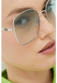 Gucci okulary przeciwsłoneczne damskie kolor srebrny. Kolor: zielony. Wzór: geometria #2