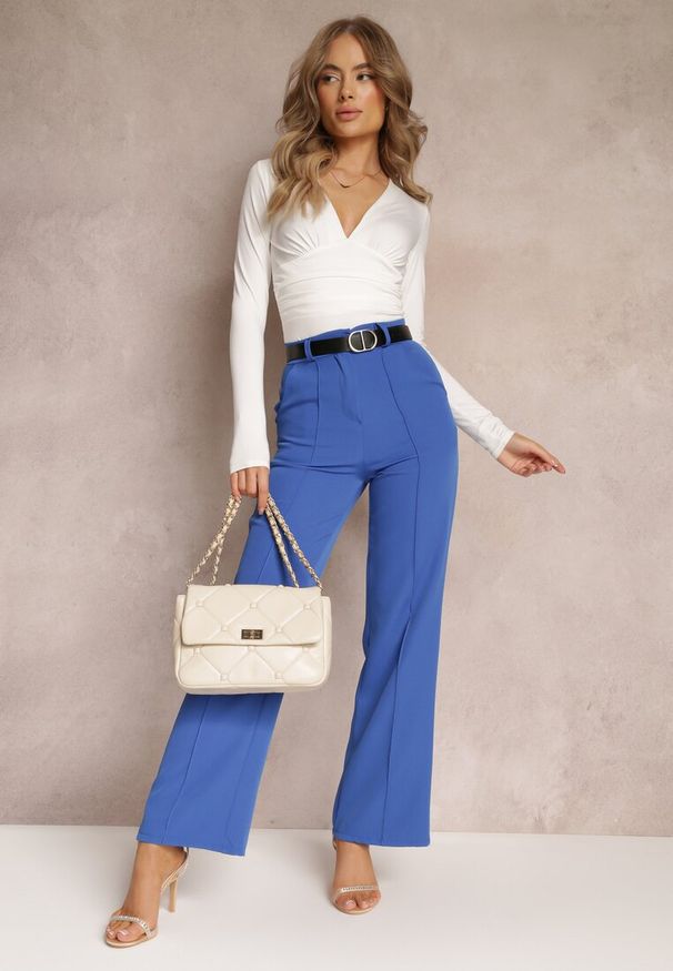 Renee - Granatowe Szerokie Spodnie z Wysokim Stanem i Paskiem z Ozdobną Klamrą Lilura. Stan: podwyższony. Kolor: niebieski