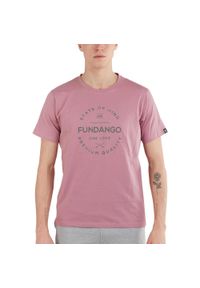 FUNDANGO - T-shirt męski Fundango Basic - T Logo-4 krótki rękaw. Kolor: fioletowy. Materiał: bawełna, materiał. Długość rękawa: krótki rękaw. Długość: krótkie