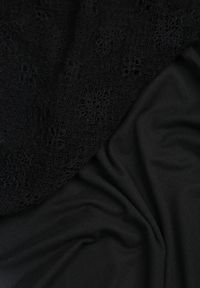 Renee - Czarna Wieczorowa Sukienka z Siateczki z Wiskozą na Krótki Rękaw Chareino. Okazja: na randkę, na wesele, na ślub cywilny. Kolor: czarny. Materiał: wiskoza. Długość rękawa: krótki rękaw. Styl: wizytowy. Długość: maxi #7