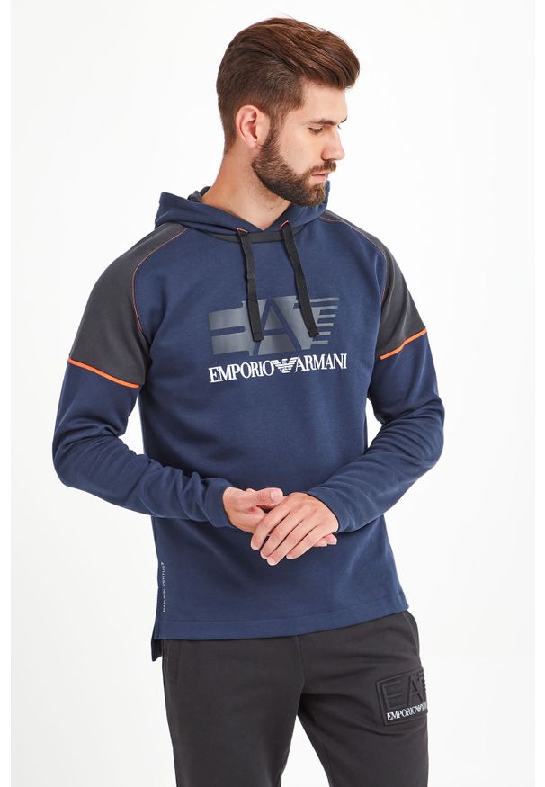 EA7 Emporio Armani - Bluza EA7 EMPORIO ARMANI. Typ kołnierza: kaptur. Wzór: nadruk
