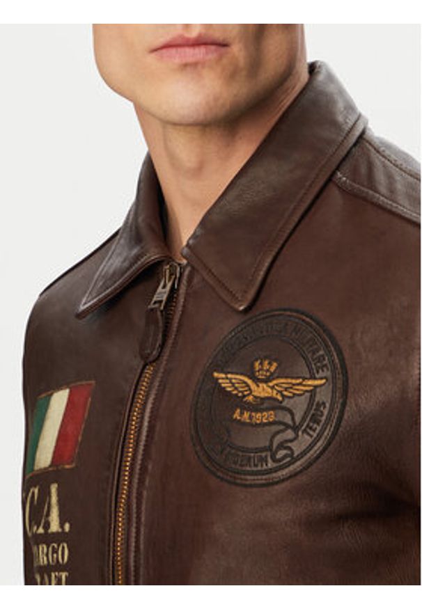 Aeronautica Militare Kurtka skórzana 261PN5056U100839 Brązowy ciemny Regular Fit. Kolor: brązowy. Materiał: skóra