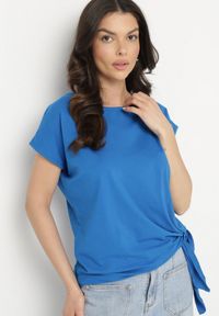 Born2be - Niebieski Bawełniany T-shirt z Wiązaniem Falmio. Okazja: na co dzień. Kolor: niebieski. Materiał: bawełna. Styl: klasyczny, elegancki, casual #4