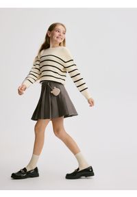 Reserved - Plisowana spódnica z zawieszką - ciemnoszary. Kolor: szary. Materiał: tkanina. Wzór: gładki #1