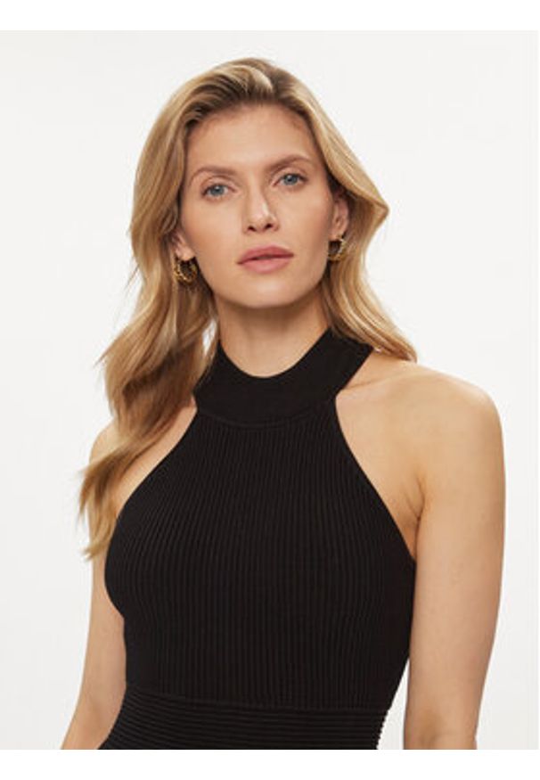 Guess Sukienka codzienna Jani W3RK28 Z2YJ2 Czarny Slim Fit. Okazja: na co dzień. Kolor: czarny. Materiał: wiskoza. Typ sukienki: proste. Styl: casual
