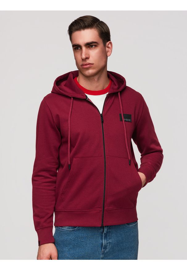 Ombre Clothing - Rozpinana męska bluza dresowa z kapturem i naszywką – czerwona V3 - Rozmiar: L. Okazja: na co dzień, do pracy, na spacer. Typ kołnierza: kaptur. Kolor: czerwony. Materiał: dresówka. Wzór: aplikacja. Styl: casual