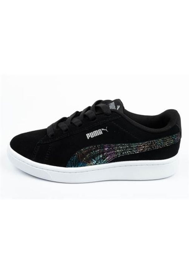 Buty do chodzenia dla dzieci Puma Vikky. Zapięcie: sznurówki. Kolor: czarny. Materiał: materiał, syntetyk. Szerokość cholewki: normalna. Model: Puma Vikky. Sport: turystyka piesza