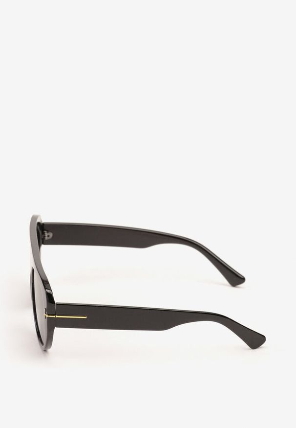Renee - Czarne Okulary Przeciwsłoneczne z Filtrem UV i Grubą Oprawką Frodina. Kolor: czarny. Materiał: jeans