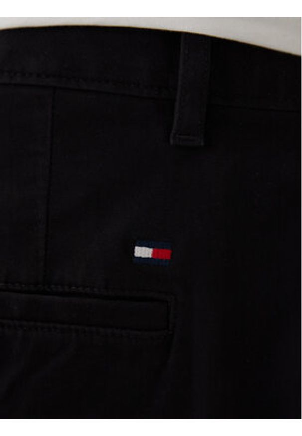 TOMMY HILFIGER - Tommy Hilfiger Chinosy Denton Essential MW0MW40262 Czarny Straight Fit. Kolor: czarny. Materiał: bawełna
