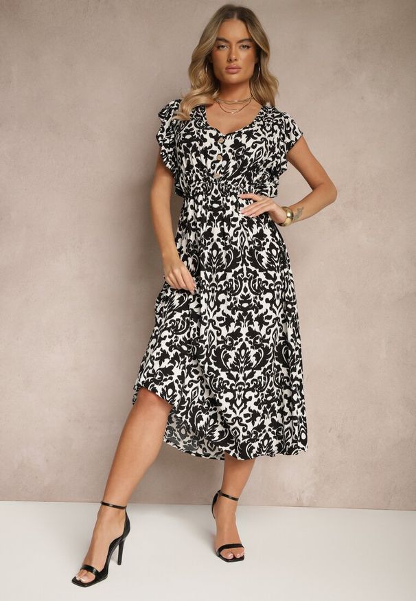 Renee - Czarna Sukienka z Bawełny Rozkloszowana z Falbanami w Roślinny Wzór Zalimara. Okazja: na co dzień. Typ kołnierza: dekolt w kształcie V. Kolor: czarny. Materiał: bawełna. Długość rękawa: krótki rękaw. Styl: casual, klasyczny