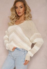 Renee - Beżowy Dzianinowy Sweter w Paski Hlenora. Kolor: beżowy. Materiał: dzianina. Wzór: paski #3
