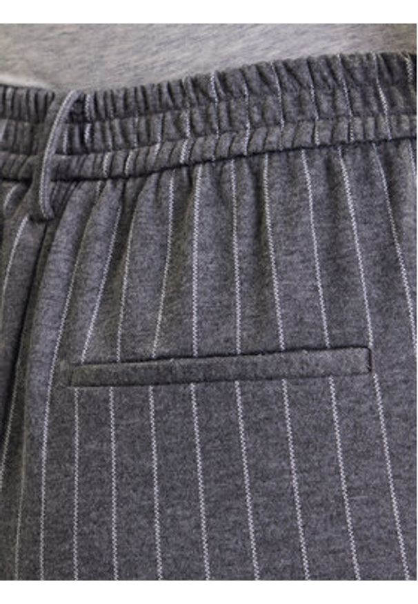 Vero Moda Chinosy Maya 10331952 Szary Tapered Fit. Kolor: szary. Materiał: syntetyk