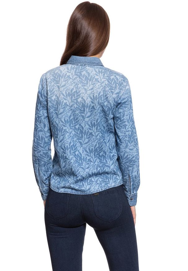Mustang - KOSZULA JEANSOWA DAMSKA MUSTANG Erin 1010094 5000 585. Materiał: jeans