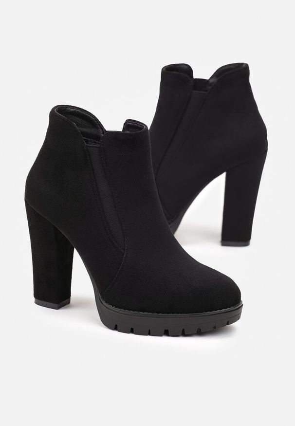 Renee - Czarne Botki na Niskiej Platformie i Słupku Firmina. Kolor: czarny. Materiał: skóra, jeans. Obcas: na platformie