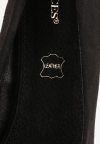 Renee - Czarne Szpilki Vices w Klasycznym Stylu ze Skórzaną Wkładką Verile. Okazja: na spotkanie biznesowe, na ślub cywilny, do pracy, na wesele. Kolor: czarny. Materiał: skóra. Obcas: na szpilce. Styl: klasyczny. Wysokość obcasa: średni #4