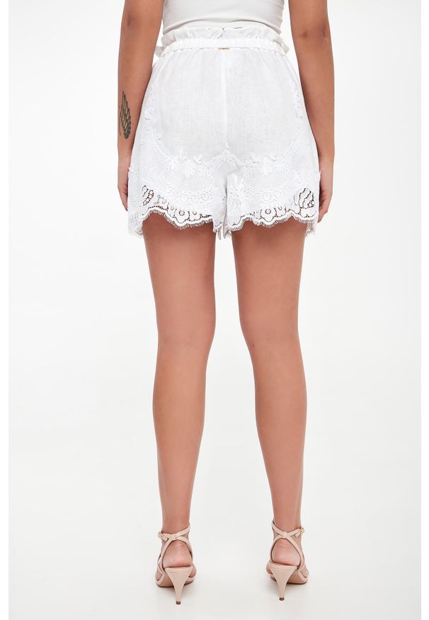 Twinset Milano - Szorty damskie lniane z kooronką TWINSET. Materiał: len