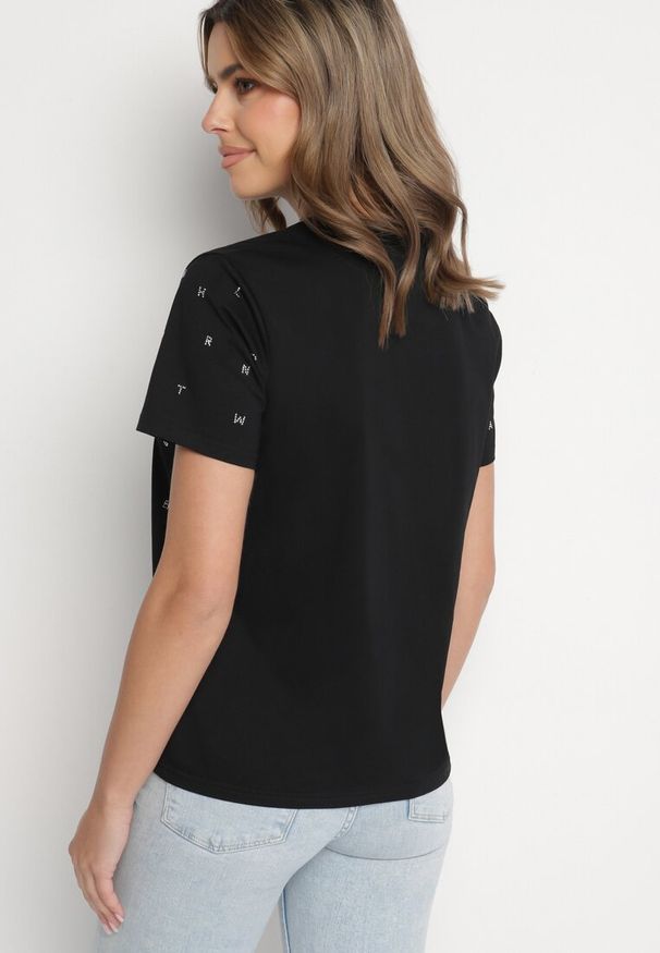 Born2be - Czarny T-shirt z Bawełny z Cyrkoniami i Napisem Nalanielle. Okazja: na co dzień. Kolor: czarny. Materiał: bawełna. Wzór: napisy. Styl: sportowy, klasyczny, elegancki, casual