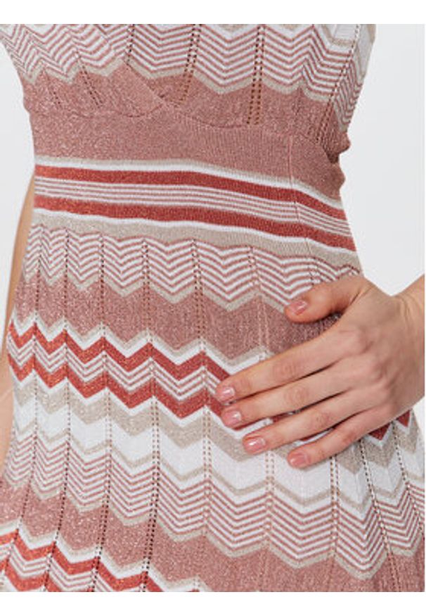 Morgan Sukienka dzianinowa 231-RMFENY Różowy Regular Fit. Kolor: różowy. Materiał: wiskoza, syntetyk