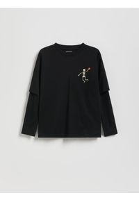 Reserved - Longsleeve z nadrukiem świecącym w ciemności - czarny. Kolor: czarny. Materiał: bawełna, dzianina. Długość rękawa: długi rękaw. Wzór: nadruk