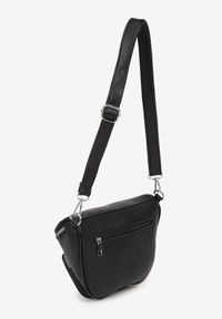 Renee - Czarna Torebka w Stylu Listonoszki z Ozdobnymi Suwakami Nilanisse. Kolor: czarny. Styl: casual