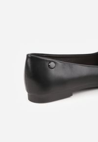 Born2be - Czarne Eleganckie Balerinki z Cyrkoniami i Metaliczną Ozdobą Olenope. Okazja: na spotkanie biznesowe, na co dzień. Kolor: czarny. Wzór: aplikacja. Styl: elegancki #7