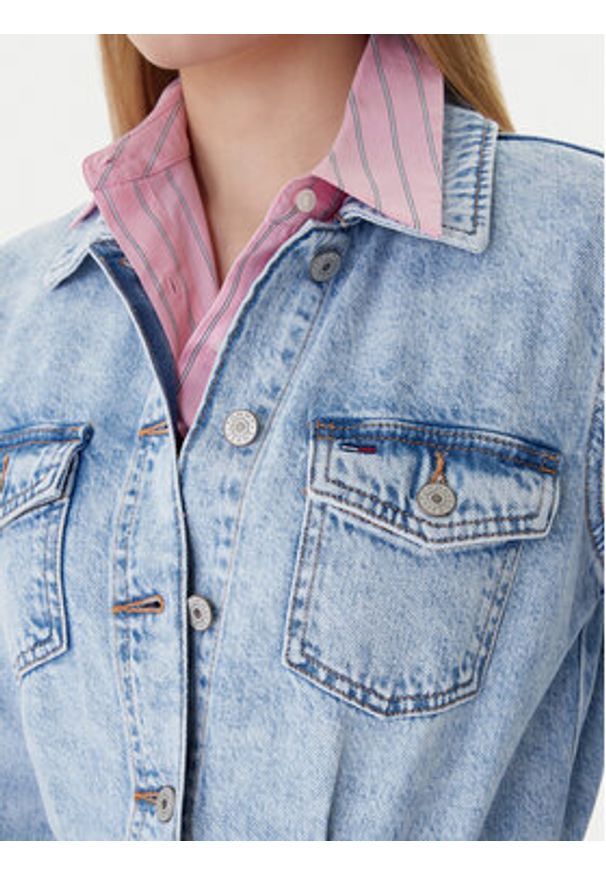 Tommy Jeans Sukienka jeansowa DW0DW22004 Niebieski Regular Fit. Kolor: niebieski. Materiał: bawełna