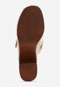 Renee - Beżowe Klapki na Słupku w Stylu Chodaków z Klamrami i Nitami Semelaia. Okazja: na co dzień. Kolor: beżowy. Wzór: aplikacja. Obcas: na słupku. Styl: casual, boho #8