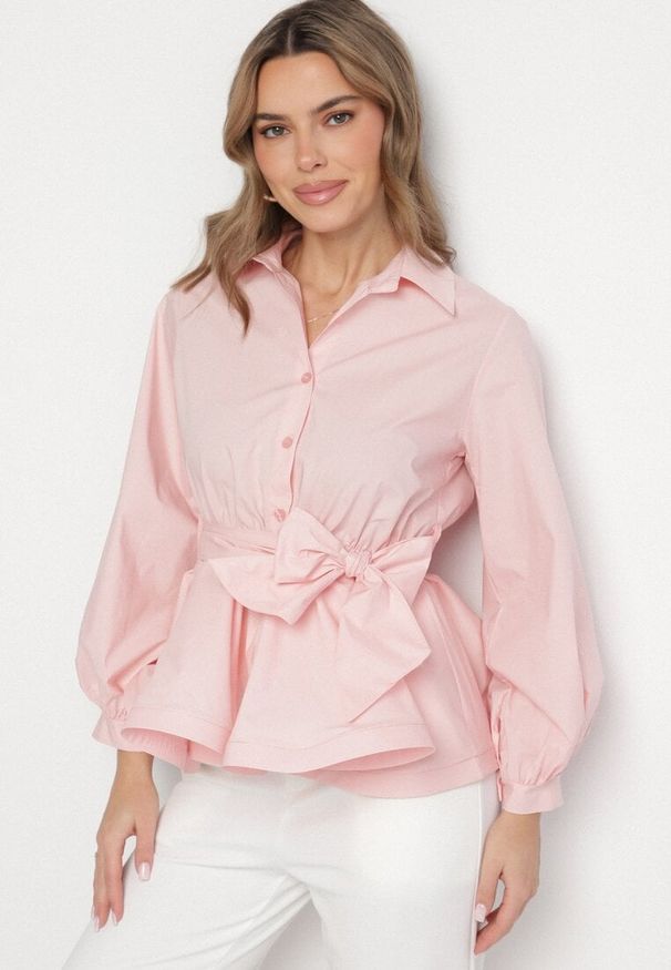 Born2be - Różowa Koszula z Gumką w Talii z Materiałowym Paskiem Lanothia. Kolor: różowy. Materiał: materiał