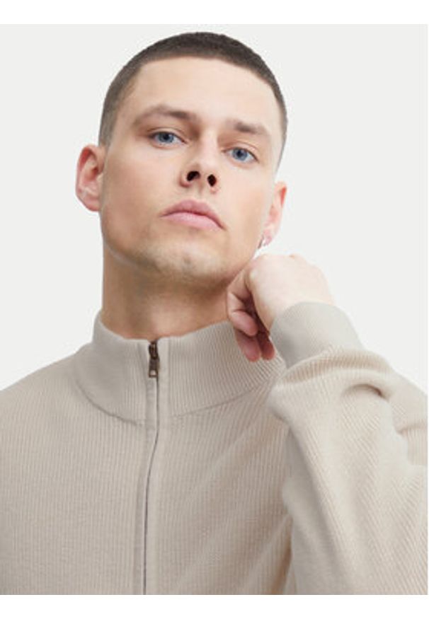 Blend Sweter 20714337 Beżowy Regular Fit. Kolor: beżowy. Materiał: bawełna