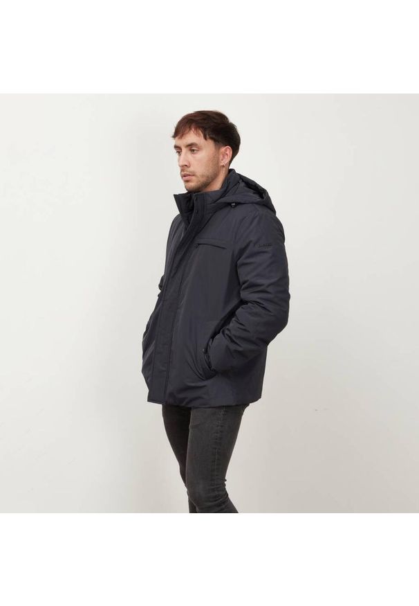 Geox - Kurtka GEOX M2620L T2882 M KENNET SHORT JKT Niebieski. Kolor: niebieski. Materiał: tkanina