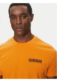 Napapijri T-Shirt S-Vignoni NP0A4ILX Pomarańczowy Regular Fit. Kolor: pomarańczowy. Materiał: bawełna