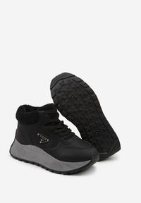 Born2be - Czarne Sneakersy Śniegowce Vices na Grubej Podeszwie z Trójkątną Ozdobą Filritisa. Kolor: czarny. Wzór: aplikacja #7
