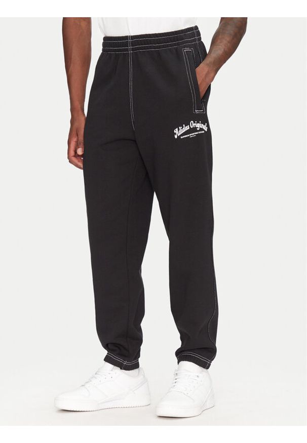 Adidas - adidas Spodnie dresowe JP4487 Czarny Regular Fit. Kolor: czarny. Materiał: bawełna