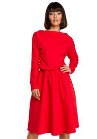 Be Active - Rozkloszowana sukienka dresowa z gumką w pasie i kieszeniami czerwona. Kolor: czerwony. Materiał: dresówka. Długość rękawa: długi rękaw #1