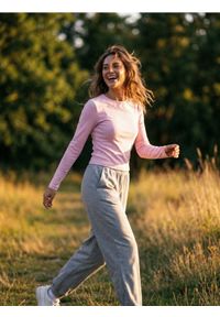 Sinsay - Bawełniana koszulka z długim rękawem - różowy. Kolor: różowy. Materiał: bawełna. Długość rękawa: długi rękaw. Długość: długie