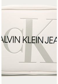 Calvin Klein Jeans - Torebka. Kolor: biały. Wzór: nadruk. Materiał: skórzane. Rozmiar: małe. Rodzaj torebki: na ramię #3