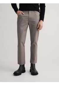 Reserved - Spodnie slim fit z modalem - szary. Kolor: szary. Materiał: tkanina. Wzór: gładki #1