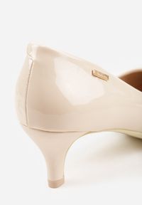 Renee - Beżowe Czółenka na Szpilce w Klasycznym Stylu Naolita. Kolor: beżowy. Wzór: gładki, aplikacja. Obcas: na szpilce. Styl: klasyczny #7