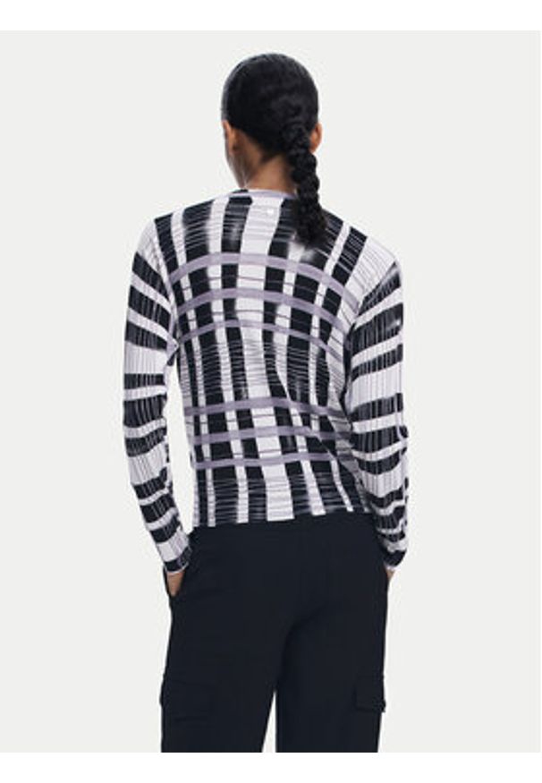 Desigual Sweter Noruega 25WWJF41 Czarny Regular Fit. Kolor: czarny. Materiał: wiskoza