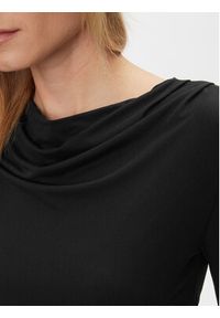 Vero Moda Bluzka Carol 10300935 Czarny Regular Fit. Kolor: czarny. Materiał: syntetyk #6