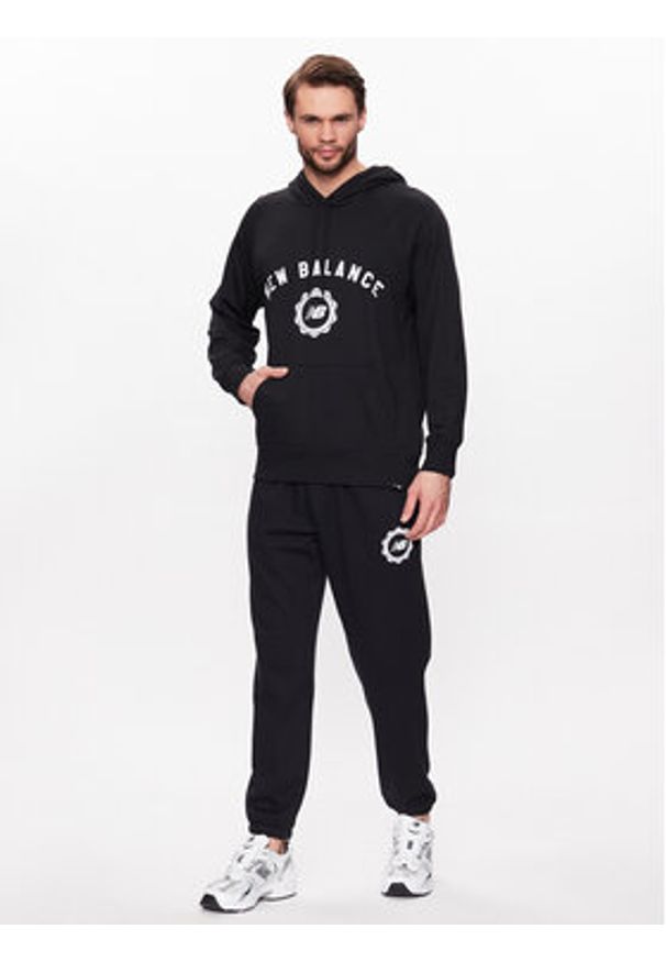 New Balance Bluza Dukserica Sport Seasonal French Terry MT31901 Czarny Relaxed Fit. Kolor: czarny. Materiał: bawełna. Styl: sportowy