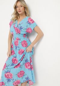 Born2be - Niebieska Kopertowa Sukienka z Bawełną w Kwiaty Tdivana. Okazja: na spacer. Typ kołnierza: dekolt w kształcie V. Kolor: niebieski. Materiał: bawełna. Wzór: kwiaty. Sezon: wiosna, lato. Typ sukienki: kopertowe. Styl: elegancki #6