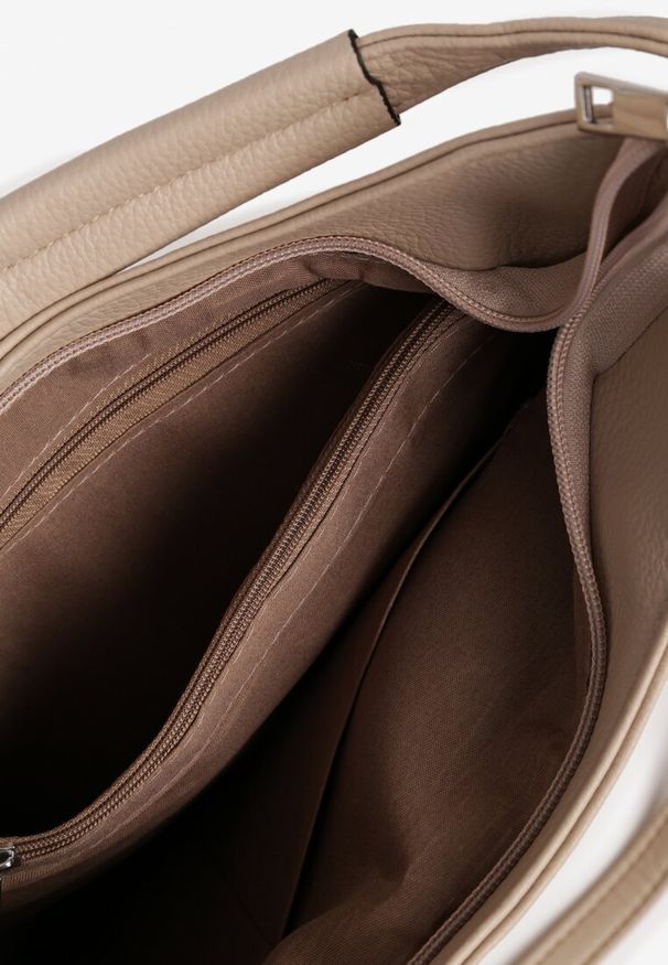 Renee - Ciemnobeżowa Torebka Shopperka z Frędzlami i Aplikacją Gelluria. Kolor: beżowy. Wzór: aplikacja. Dodatki: z aplikacjami, z frędzlami. Styl: elegancki, casual