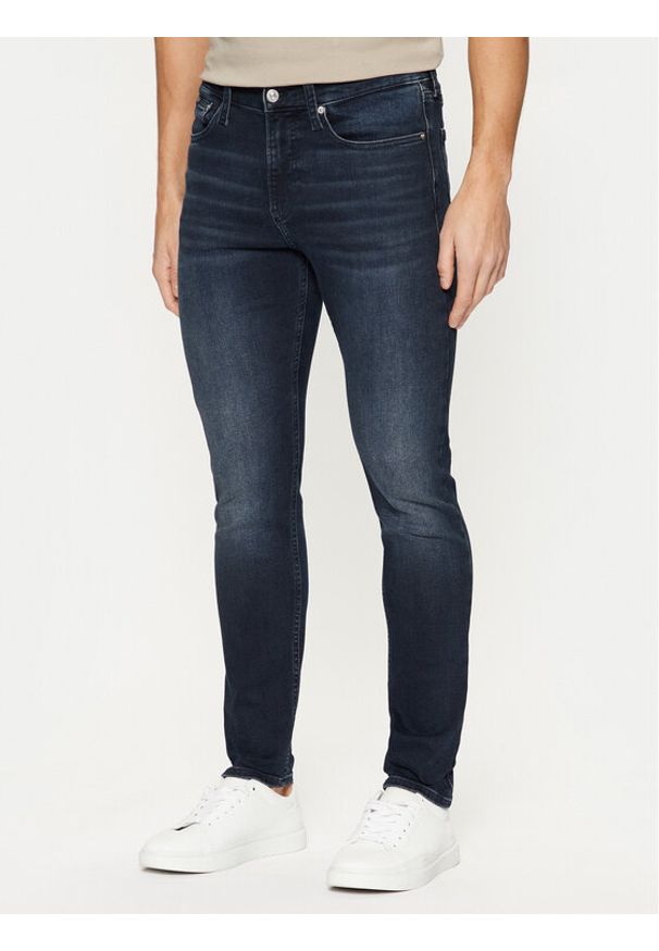 Calvin Klein Jeans Jeansy Skinny J30J326526 Niebieski Skinny Fit. Kolor: niebieski