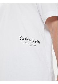 Calvin Klein T-Shirt Off Placement K10K113102 Biały Regular Fit. Kolor: biały. Materiał: bawełna #3