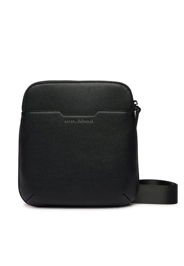 Armani Exchange Saszetka XM002586 AF22651 UC001 Czarny. Kolor: czarny. Materiał: skóra