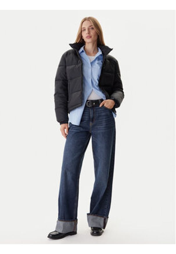 Tommy Jeans Kurtka zimowa DW0DW21619 Czarny Relaxed Fit. Kolor: czarny. Materiał: syntetyk. Sezon: zima